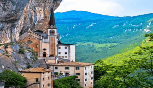 santuario-madonna-della-corona-principe-viaggi